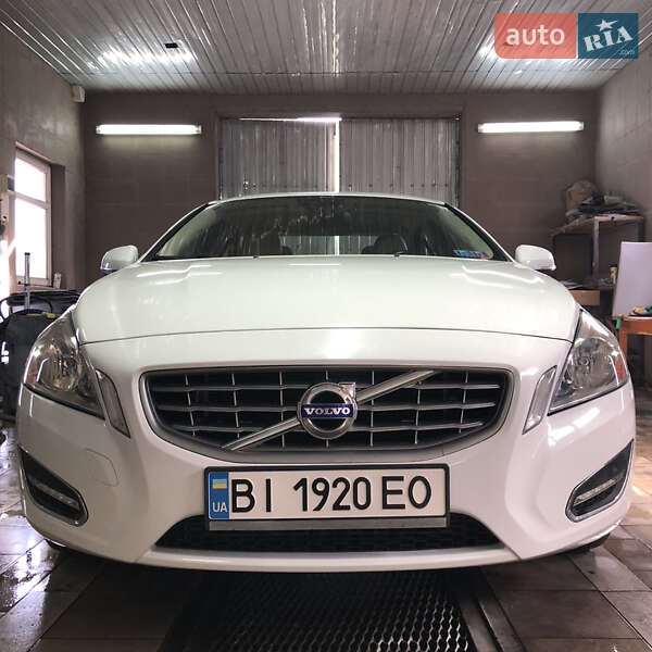 Седан Volvo S60 2012 в Кременчуге