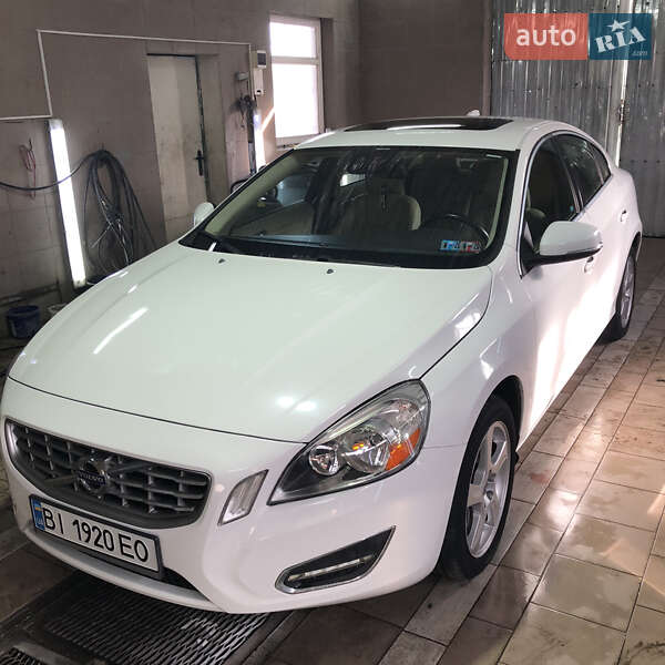 Седан Volvo S60 2012 в Кременчуге
