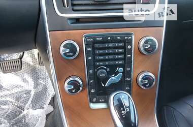 Седан Volvo S60 2016 в 