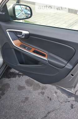 Седан Volvo S60 2016 в 