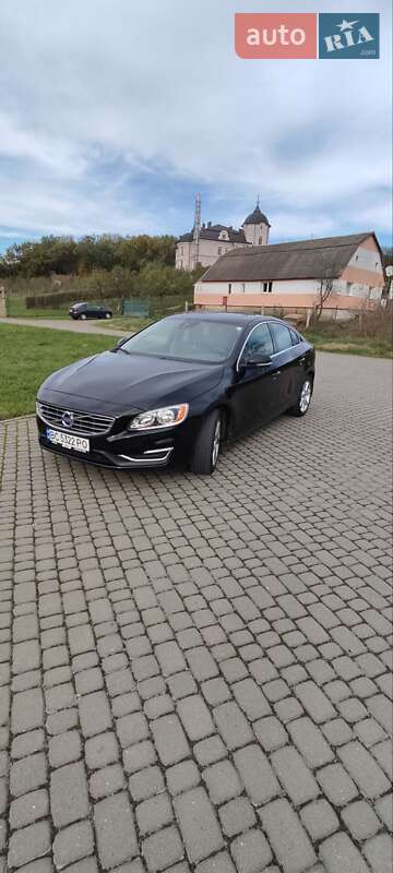 Седан Volvo S60 2016 в Львове