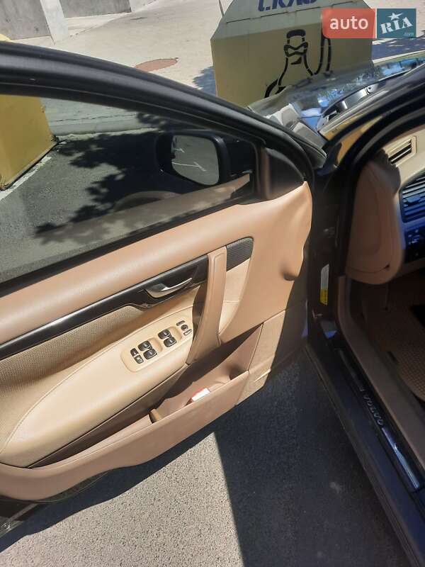 Седан Volvo S60 2006 в Киеве