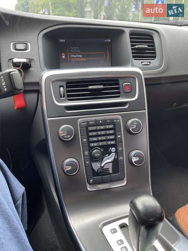 Седан Volvo S60 2011 в Киеве