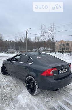 Седан Volvo S60 2014 в Дніпрі