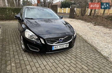 Седан Volvo S60 2011 в Виноградове