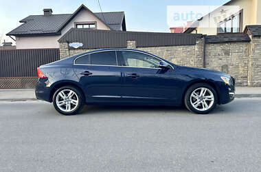 Седан Volvo S60 2014 в Хмельницком