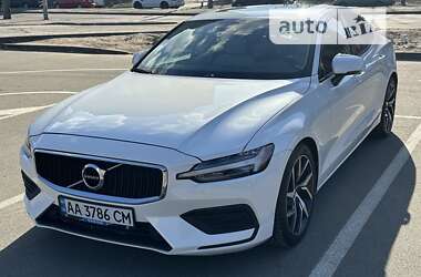 Седан Volvo S60 2019 в Києві