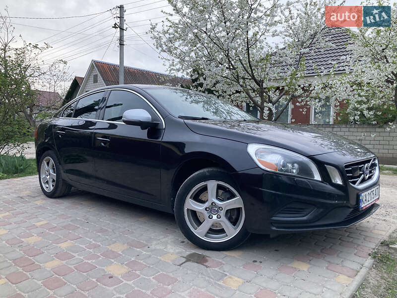 Седан Volvo S60 2011 в Киеве
