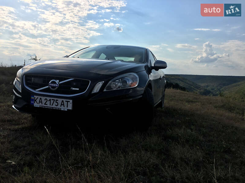 Седан Volvo S60 2011 в Киеве