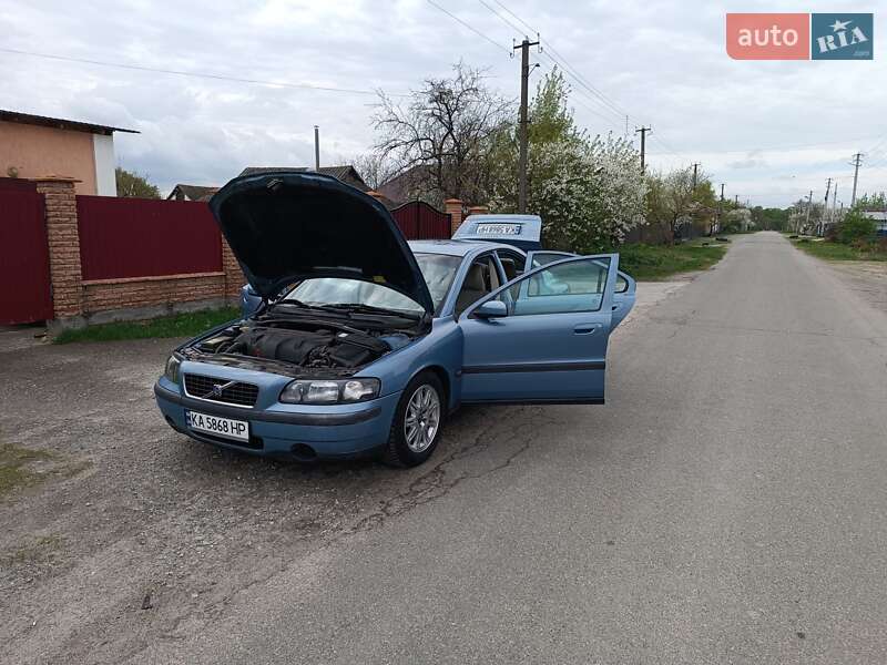 Седан Volvo S60 2003 в Буче