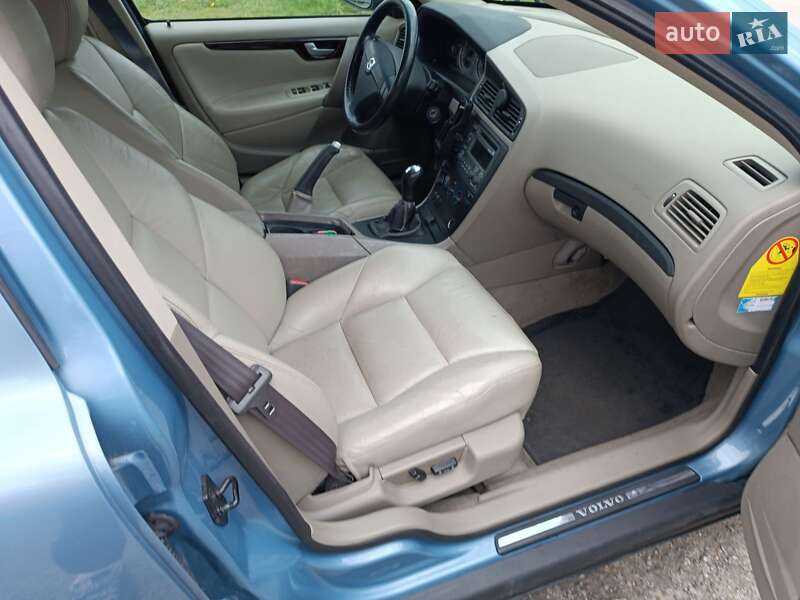 Седан Volvo S60 2003 в Буче