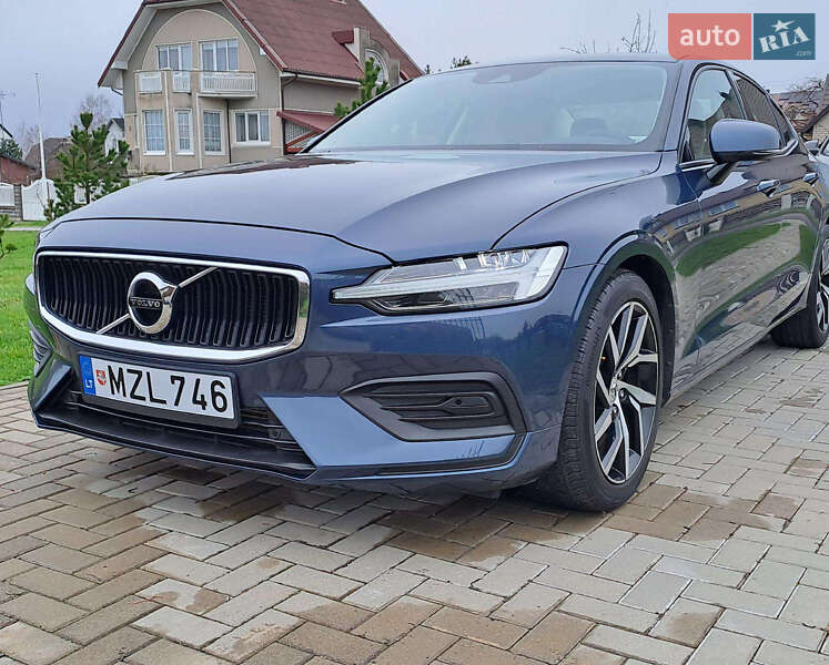 Седан Volvo S60 2019 в Луцке