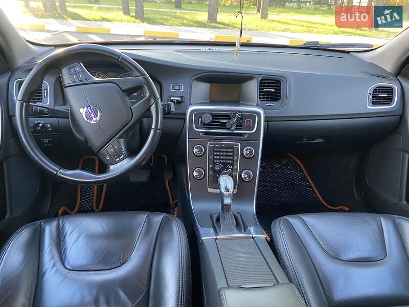 Седан Volvo S60 2013 в Киеве фото 13 Седан Volvo S60 2013 в Киеве