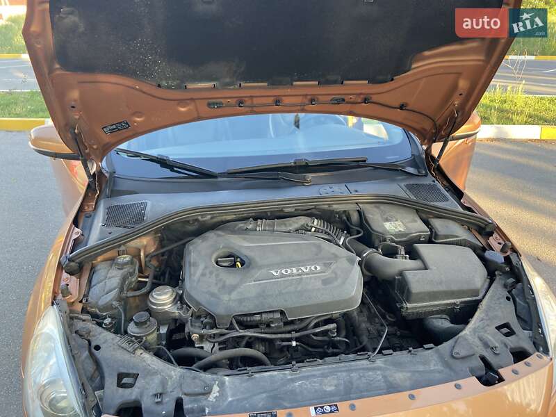 Седан Volvo S60 2013 в Киеве фото 32 Седан Volvo S60 2013 в Киеве