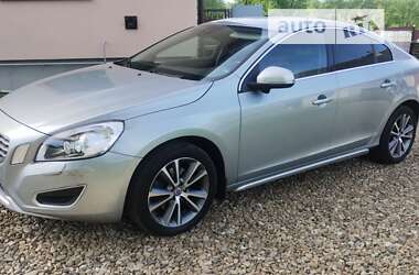 Седан Volvo S60 2011 в Долине