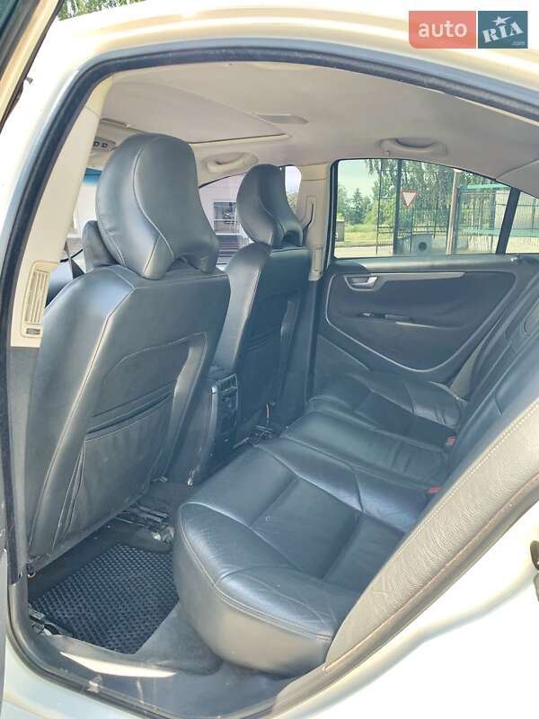 Седан Volvo S60 2006 в Баре