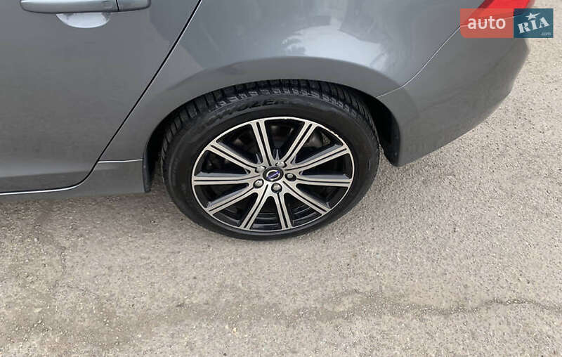 Седан Volvo S60 2016 в Києві