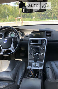 Седан Volvo S60 2012 в Львові