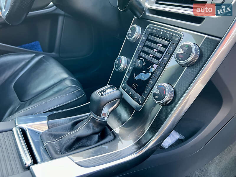 Седан Volvo S60 2015 в Киеве фото 66 Седан Volvo S60 2015 в Киеве