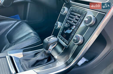 Седан Volvo S60 2015 в 
