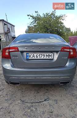 Седан Volvo S60 2016 в 