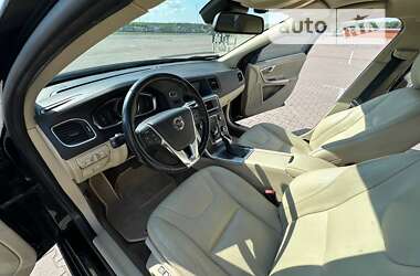 Седан Volvo S60 2014 в Киеве