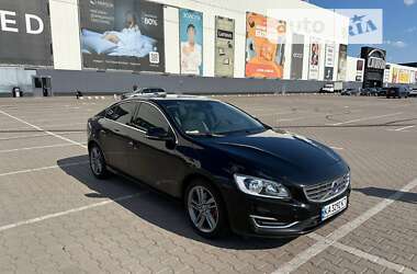 Седан Volvo S60 2014 в Киеве