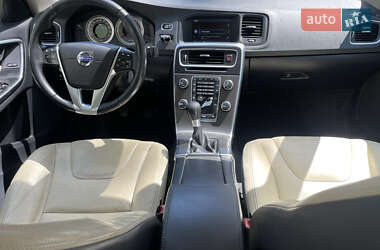 Седан Volvo S60 2011 в 