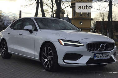 Седан Volvo S60 2019 в Львові