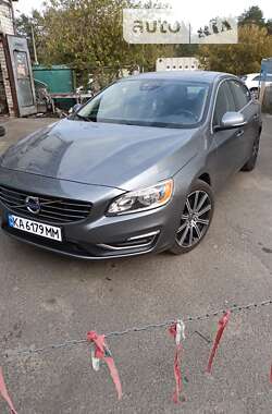 Седан Volvo S60 2016 в Киеве