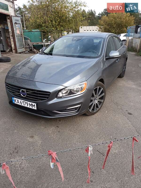 Седан Volvo S60 2016 в 