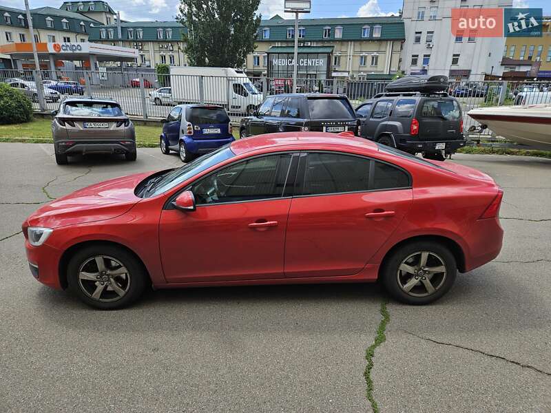 Седан Volvo S60 2015 в Києві