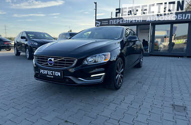 Седан Volvo S60 2015 в Черновцах