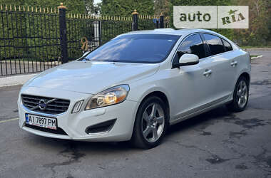 Седан Volvo S60 2013 в Ровно