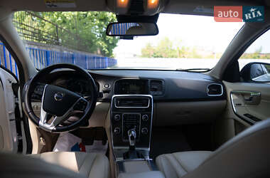 Седан Volvo S60 2013 в Тернополі