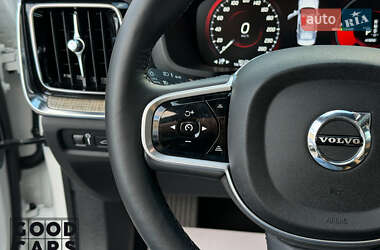 Седан Volvo S60 2020 в 
