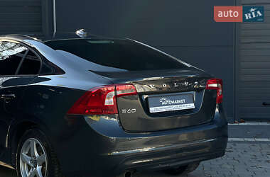 Седан Volvo S60 2014 в 