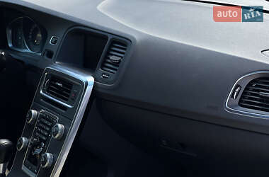 Седан Volvo S60 2014 в 