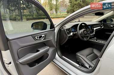 Седан Volvo S60 2024 в 