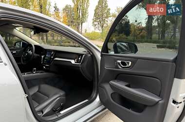 Седан Volvo S60 2024 в 