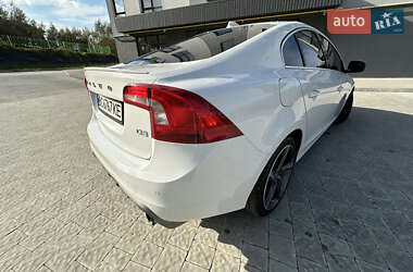 Седан Volvo S60 2010 в 