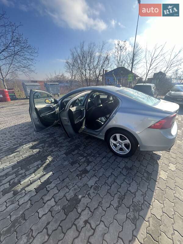 Седан Volvo S60 2013 в Івано-Франківську