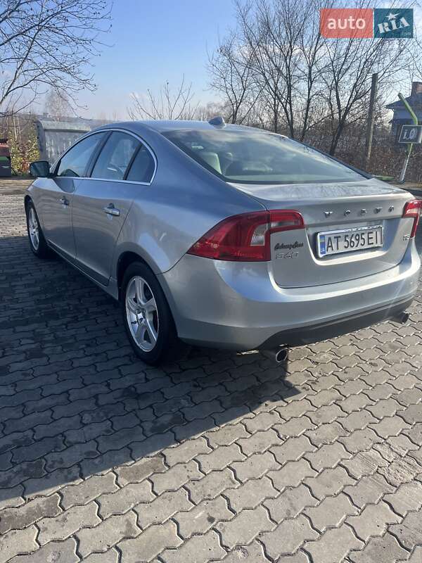 Седан Volvo S60 2013 в Івано-Франківську