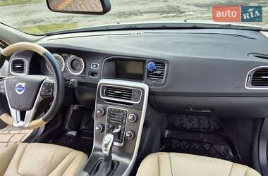 Седан Volvo S60 2013 в Львове