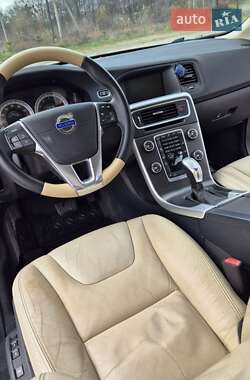 Седан Volvo S60 2013 в Львове