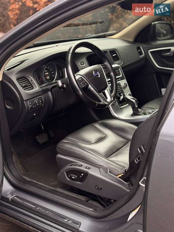 Седан Volvo S60 2016 в Обухове