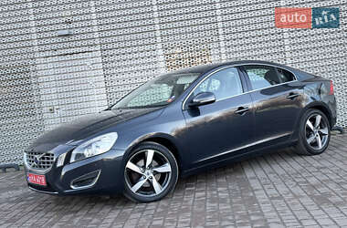 Седан Volvo S60 2011 в Львове