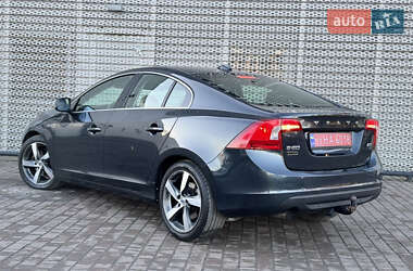 Седан Volvo S60 2011 в Львове