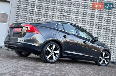 Седан Volvo S60 2011 в Львове