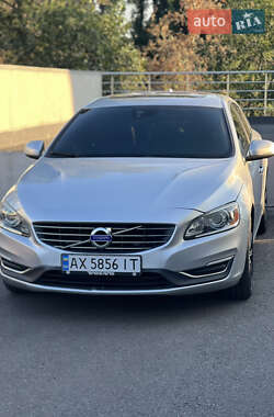 Седан Volvo S60 2014 в Києві